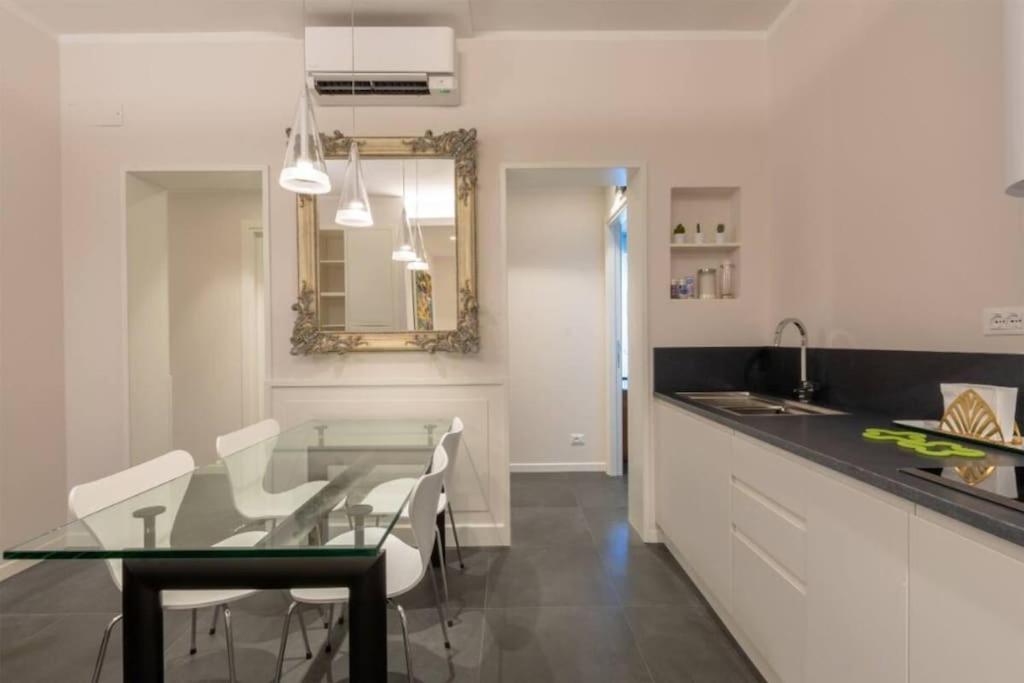 Stylish Four Bedrooms Apartment - Florence Center エクステリア 写真